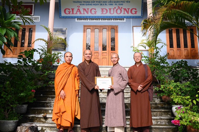 Donating to Liễu Quán – Phú Yên Buddhist Intermediate School from NCT Education Talent Monk Fund