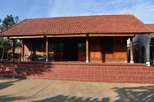 Offering to the Three Jewels at Hong Phap Pagoda - Binh Thuan by Charity Board