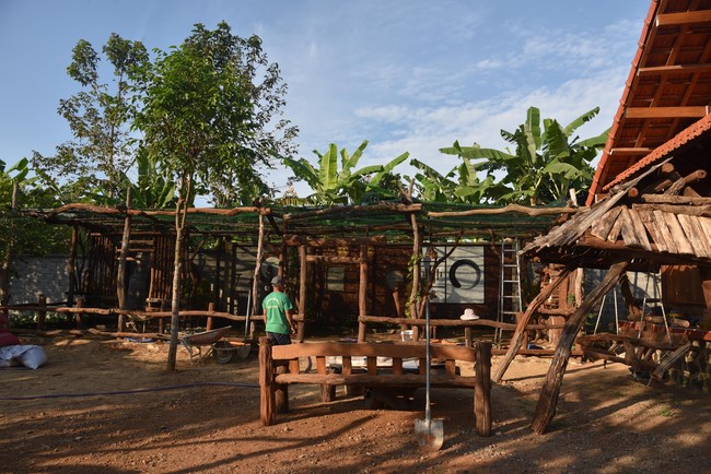 Offering to the Three Jewels at Hong Phap Pagoda - Binh Thuan by Charity Board