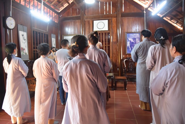 Offering to the Three Jewels at Hong Phap Pagoda - Binh Thuan by Charity Board