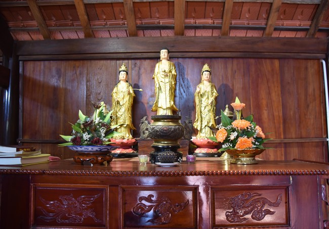 Offering to the Three Jewels at Hong Phap Pagoda - Binh Thuan by Charity Board