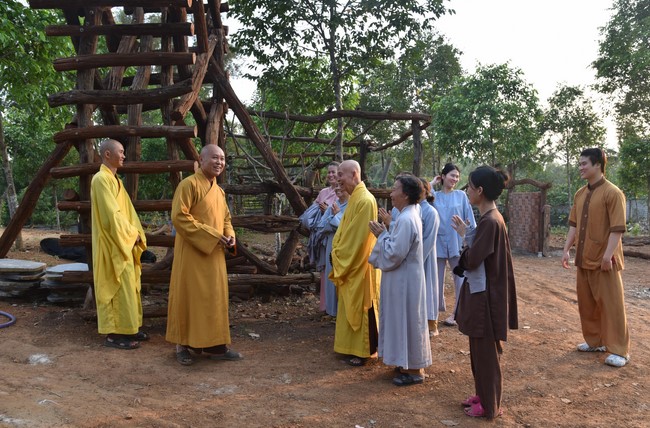 Offering to the Three Jewels at Hong Phap Pagoda - Binh Thuan by Charity Board