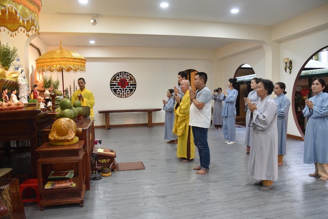 Offering to the Three Jewels at Hong Phap Pagoda - Binh Thuan by Charity Board