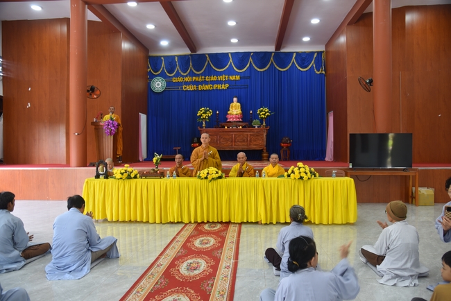 Ban Từ Thiện: Lễ an vị tôn tượng Bồ Tát Quán Thế Âm và tặng quà cho các hộ dân có hoàn cảnh khó khăn tại chùa Đăng Pháp, Bình Phước