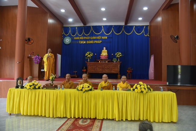 Ban Từ Thiện: Lễ an vị tôn tượng Bồ Tát Quán Thế Âm và tặng quà cho các hộ dân có hoàn cảnh khó khăn tại chùa Đăng Pháp, Bình Phước