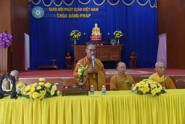 Ban Từ Thiện: Lễ an vị tôn tượng Bồ Tát Quán Thế Âm và tặng quà cho các hộ dân có hoàn cảnh khó khăn tại chùa Đăng Pháp, Bình Phước