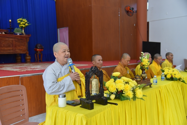 Ban Từ Thiện: Lễ an vị tôn tượng Bồ Tát Quán Thế Âm và tặng quà cho các hộ dân có hoàn cảnh khó khăn tại chùa Đăng Pháp, Bình Phước