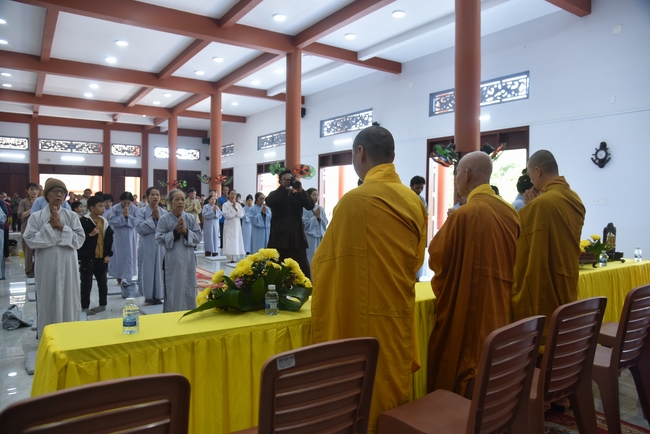 Ban Từ Thiện: Lễ an vị tôn tượng Bồ Tát Quán Thế Âm và tặng quà cho các hộ dân có hoàn cảnh khó khăn tại chùa Đăng Pháp, Bình Phước