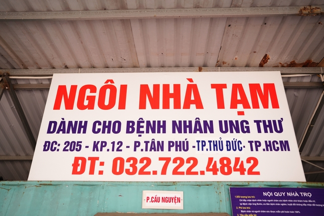 Nhóm Hiểu Và Thương – chùa Hoằng Pháp: Tặng quà tết cho người dân có hoàn cảnh khó khăn