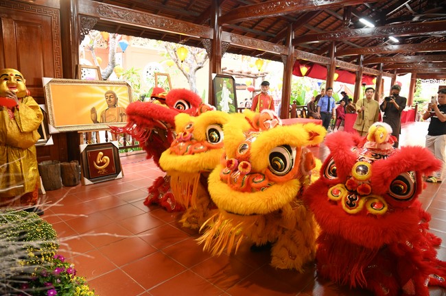 Khai mạc chương trình Tặng Chữ Đầu Xuân Ất Tỵ 2025