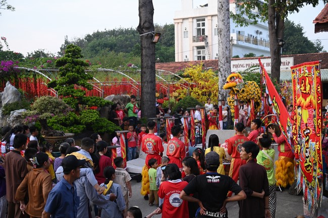 Khai mạc chương trình Tặng Chữ Đầu Xuân Ất Tỵ 2025