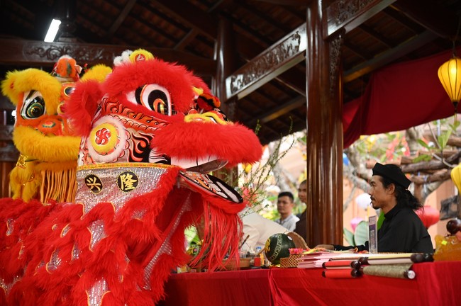 Khai mạc chương trình Tặng Chữ Đầu Xuân Ất Tỵ 2025