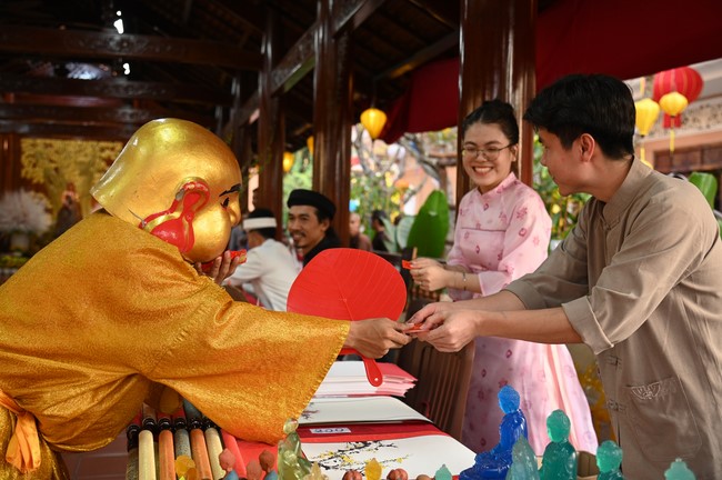 Khai mạc chương trình Tặng Chữ Đầu Xuân Ất Tỵ 2025