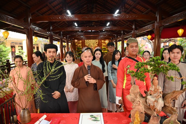 Khai mạc chương trình Tặng Chữ Đầu Xuân Ất Tỵ 2025