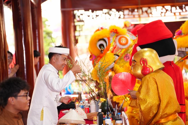 Khai mạc chương trình Tặng Chữ Đầu Xuân Ất Tỵ 2025