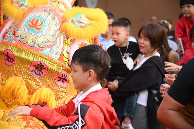 Khai mạc chương trình Tặng Chữ Đầu Xuân Ất Tỵ 2025