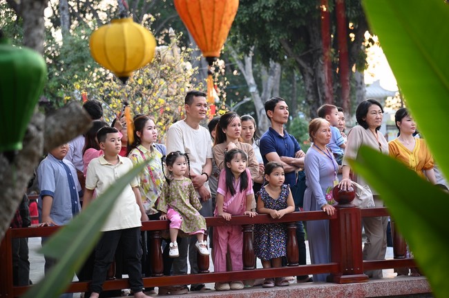 Khai mạc chương trình Tặng Chữ Đầu Xuân Ất Tỵ 2025