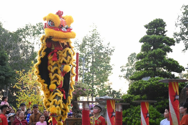 Khai mạc chương trình Tặng Chữ Đầu Xuân Ất Tỵ 2025