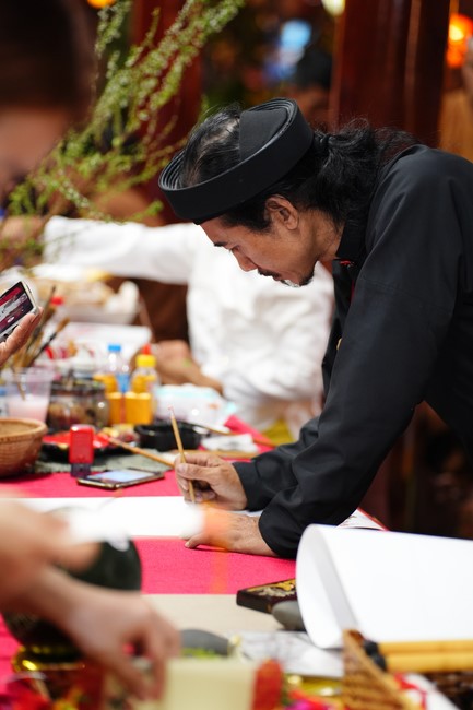 Khai mạc chương trình Tặng Chữ Đầu Xuân Ất Tỵ 2025