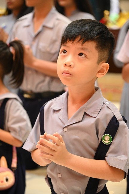 Tặng lộc đầu xuân – Ngày mùng 1 Tết Ất Tỵ 2025