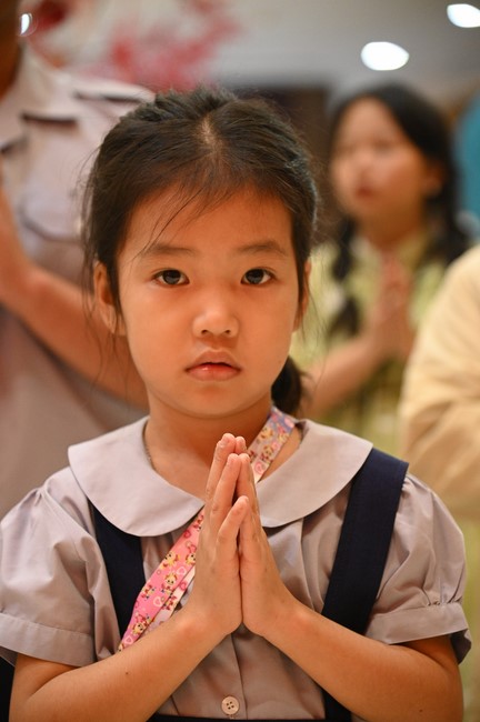 Tặng lộc đầu xuân – Ngày mùng 1 Tết Ất Tỵ 2025