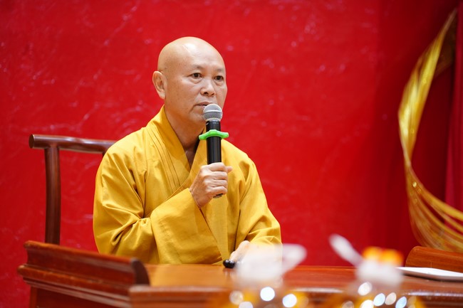 Tặng lộc đầu xuân – Ngày mùng 1 Tết Ất Tỵ 2025