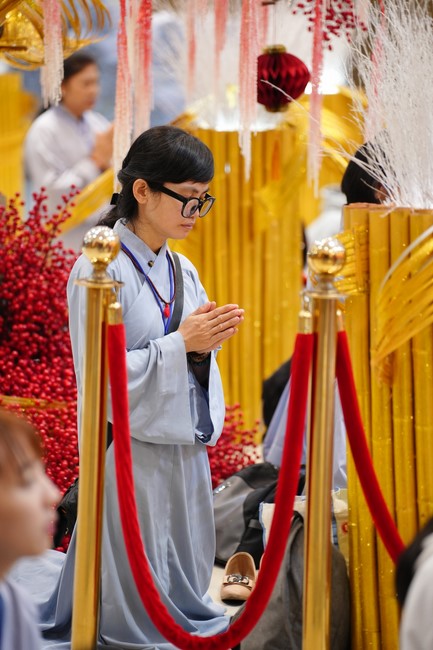 Tặng lộc đầu xuân – Ngày mùng 1 Tết Ất Tỵ 2025