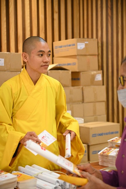 Tặng lộc đầu xuân – Ngày mùng 1 Tết Ất Tỵ 2025