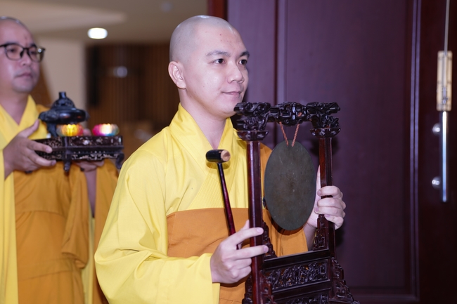 Đêm giao thừa chào đón năm Ất Tỵ 2025