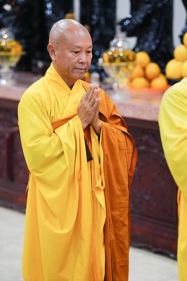 Đêm giao thừa chào đón năm Ất Tỵ 2025