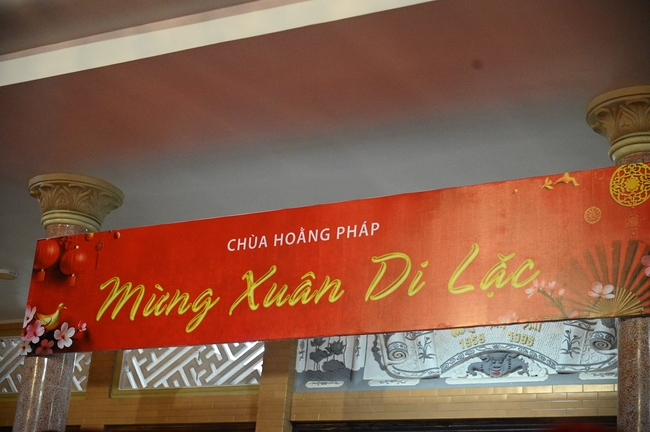 Đêm giao thừa chào đón năm Ất Tỵ 2025