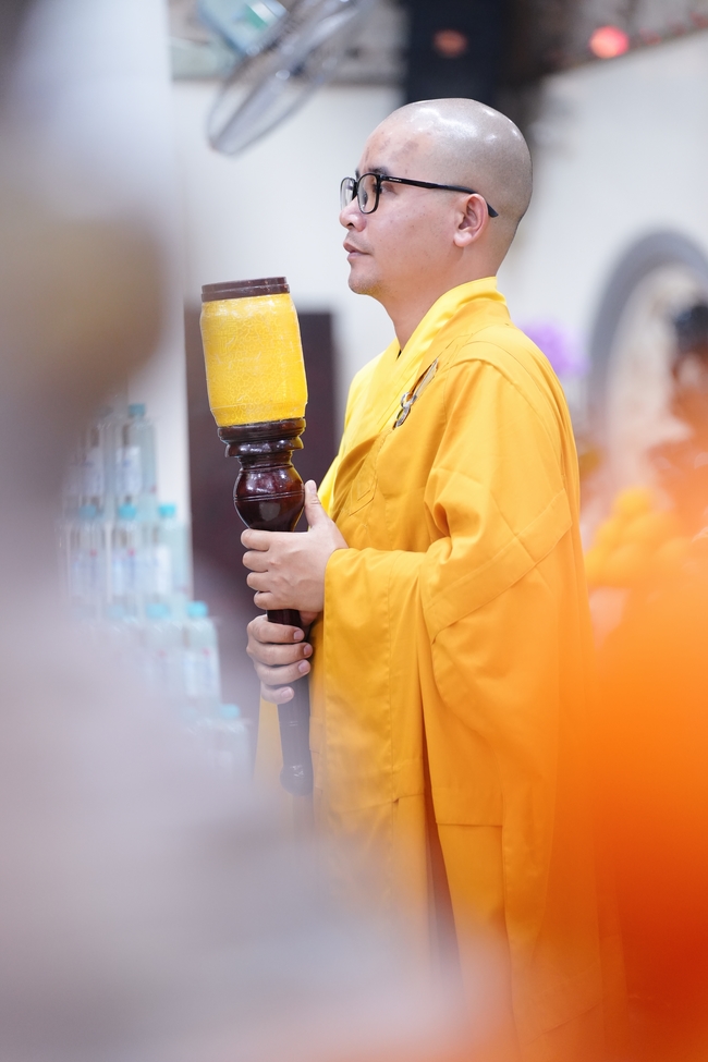 Đêm giao thừa chào đón năm Ất Tỵ 2025