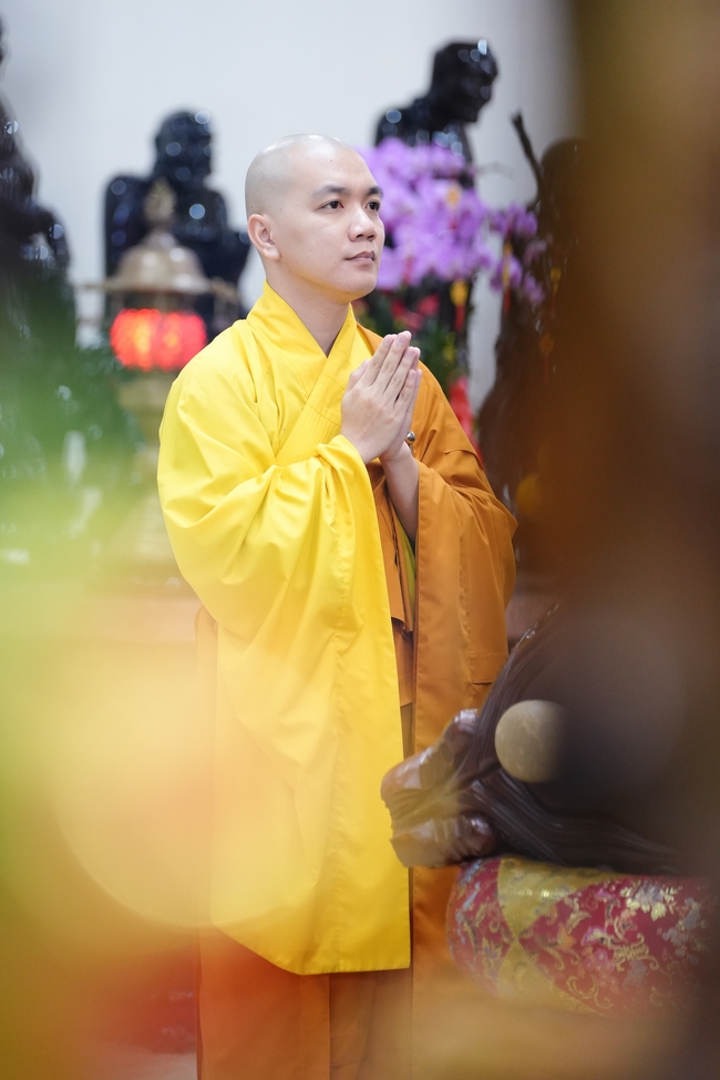 Đêm giao thừa chào đón năm Ất Tỵ 2025