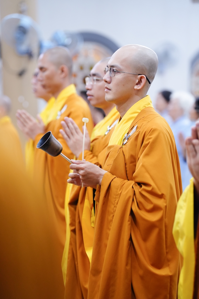 Đêm giao thừa chào đón năm Ất Tỵ 2025