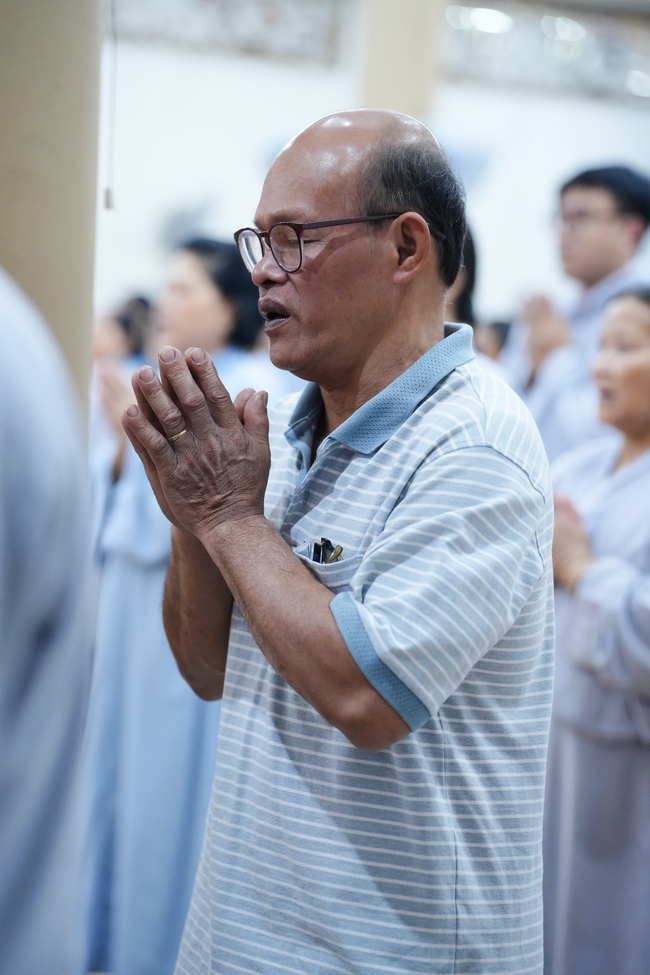 Đêm giao thừa chào đón năm Ất Tỵ 2025