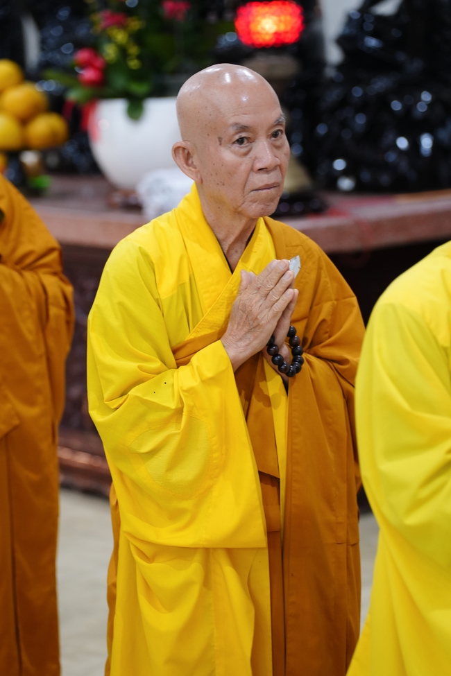 Đêm giao thừa chào đón năm Ất Tỵ 2025