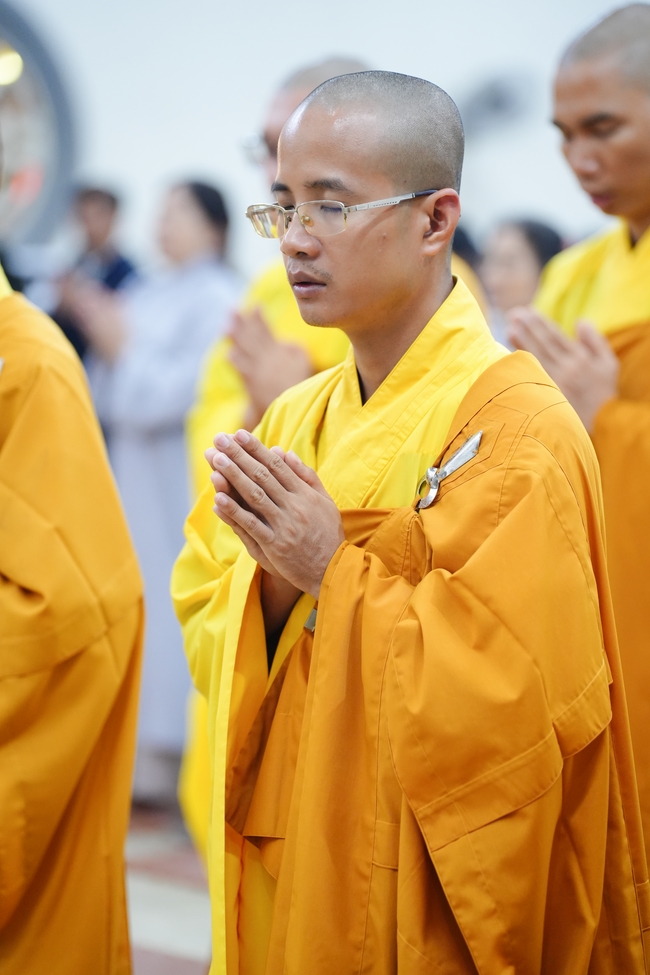 Đêm giao thừa chào đón năm Ất Tỵ 2025