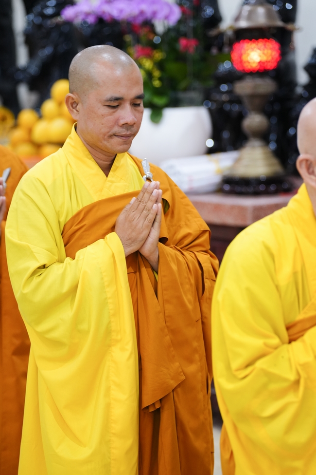 Đêm giao thừa chào đón năm Ất Tỵ 2025