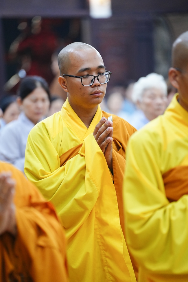 Đêm giao thừa chào đón năm Ất Tỵ 2025