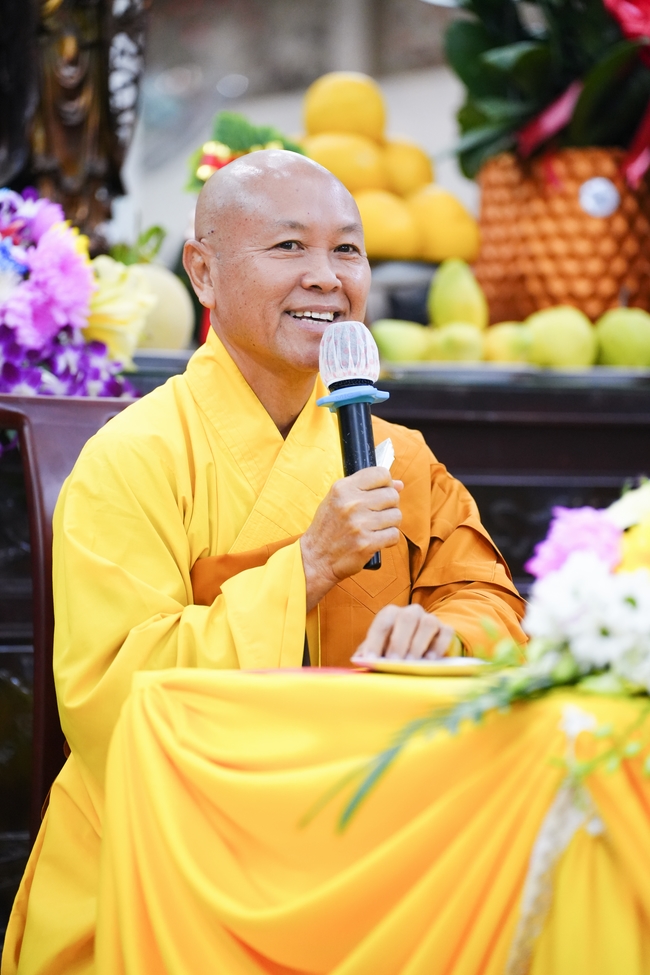 Đêm giao thừa chào đón năm Ất Tỵ 2025