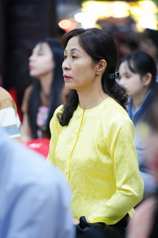 Đêm giao thừa chào đón năm Ất Tỵ 2025