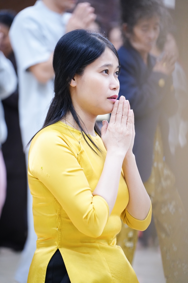 Đêm giao thừa chào đón năm Ất Tỵ 2025