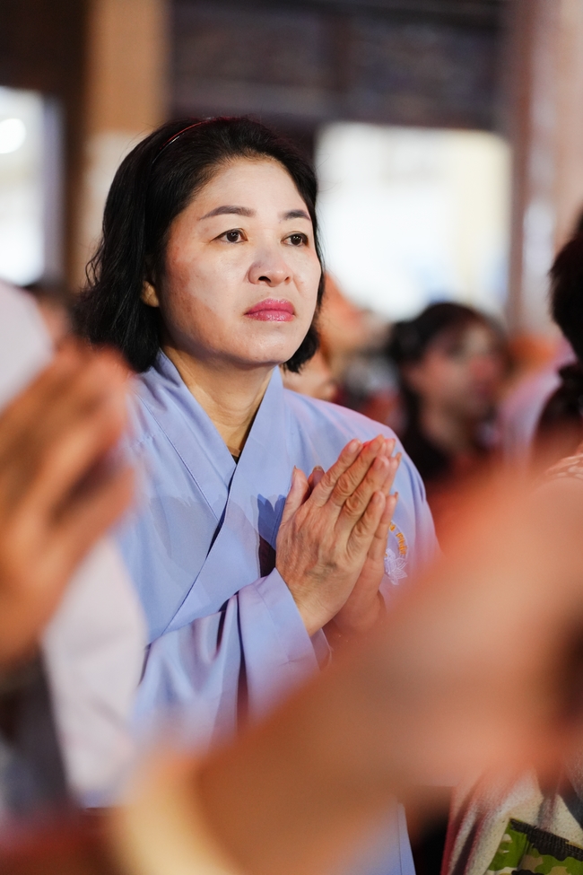 Đêm giao thừa chào đón năm Ất Tỵ 2025