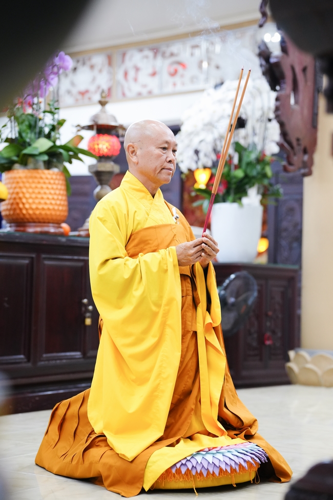 Đêm giao thừa chào đón năm Ất Tỵ 2025