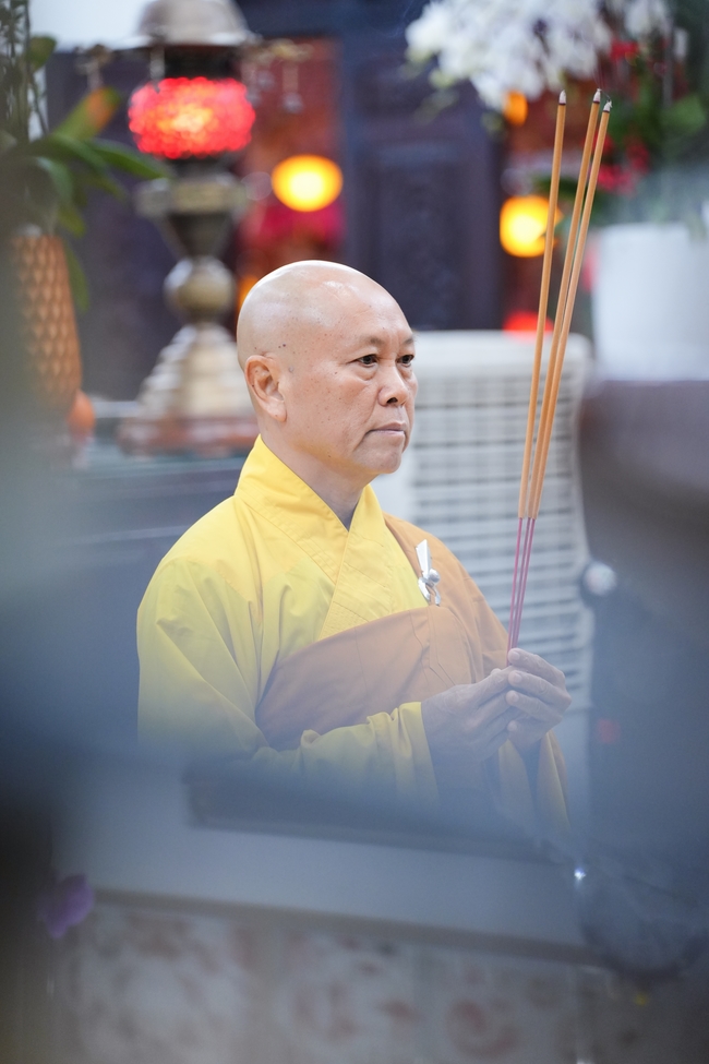 Đêm giao thừa chào đón năm Ất Tỵ 2025