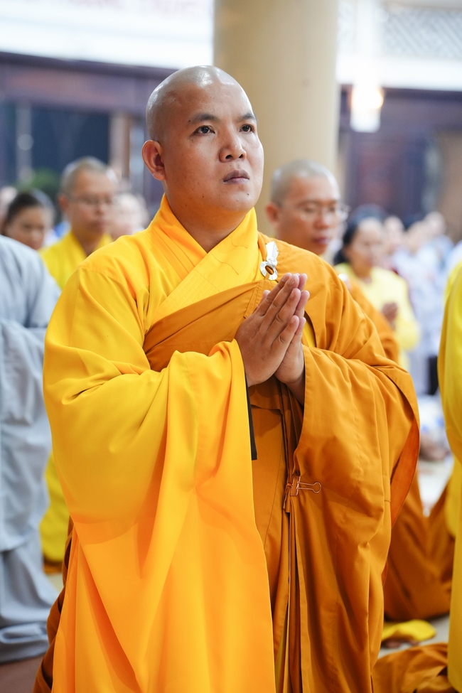 Đêm giao thừa chào đón năm Ất Tỵ 2025