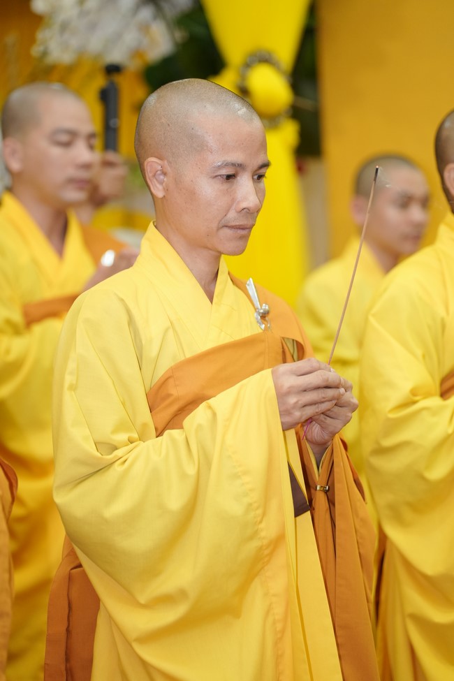 Visiting funeral and paying homage to Late Most Ven Thich Tri Tinh - Vice Dharma Lord