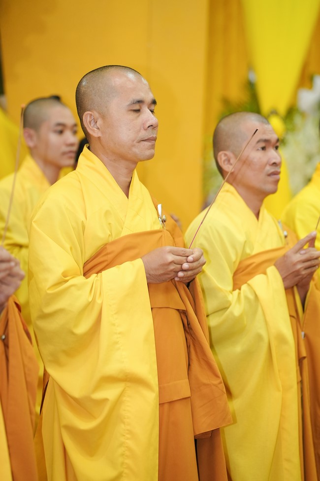 Visiting funeral and paying homage to Late Most Ven Thich Tri Tinh - Vice Dharma Lord