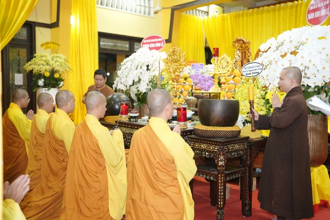 Visiting funeral and paying homage to Late Most Ven Thich Tri Tinh - Vice Dharma Lord