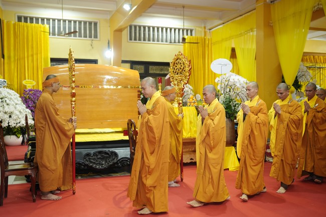 Visiting funeral and paying homage to Late Most Ven Thich Tri Tinh - Vice Dharma Lord